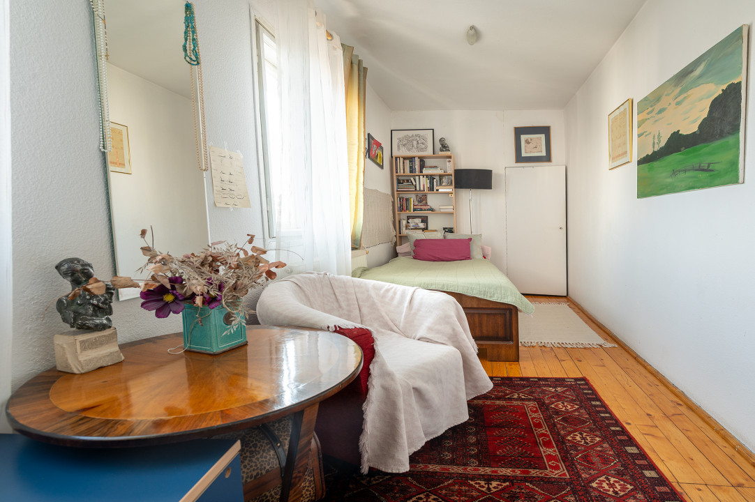 Apartament 3 camere la casa, zona Piata Engels