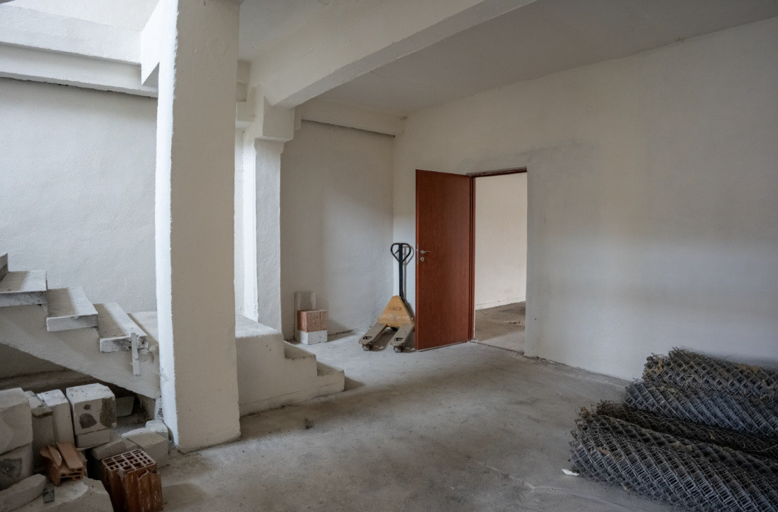 Hală industrială P+E de vânzare în Toplița – 628 mp construiți, structură beton 