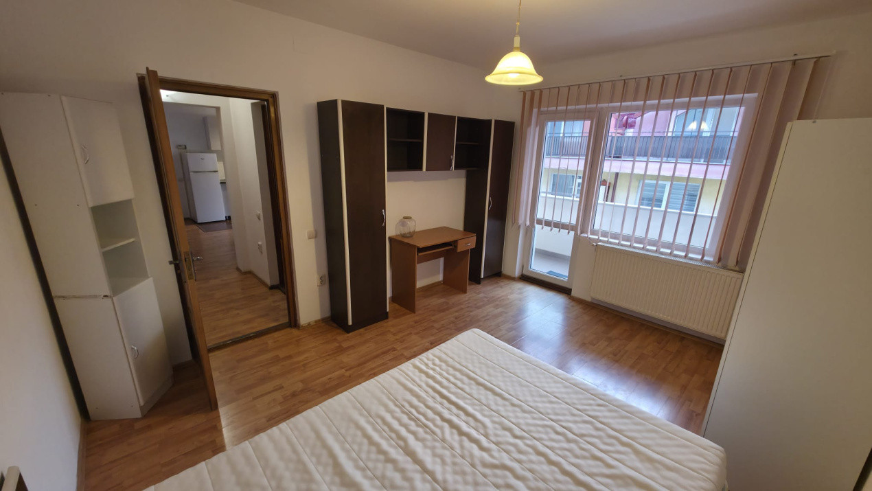 Apartament cu 2 camere semidecomandat, Str. Hameiului 3 
