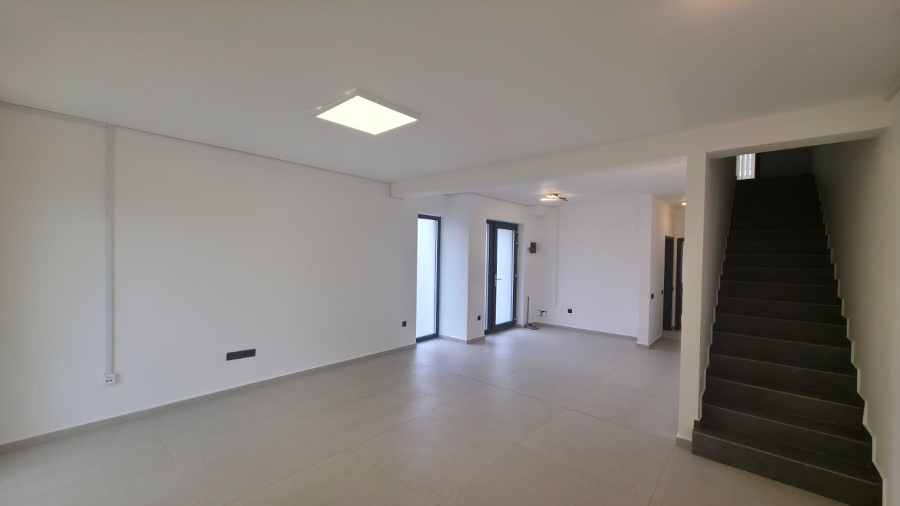 Spatiu Premium în Duplex pentru birou: 6 Camere, Infrastructură IT, Parcare