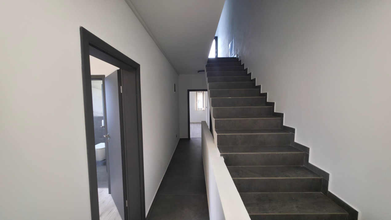 Spatiu Premium în Duplex pentru birou: 6 Camere, Infrastructură IT, Parcare