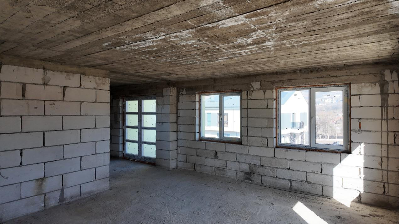 Casă individuală pe 1000 mp teren la preț de duplex:  Strada Iris, Chinteni