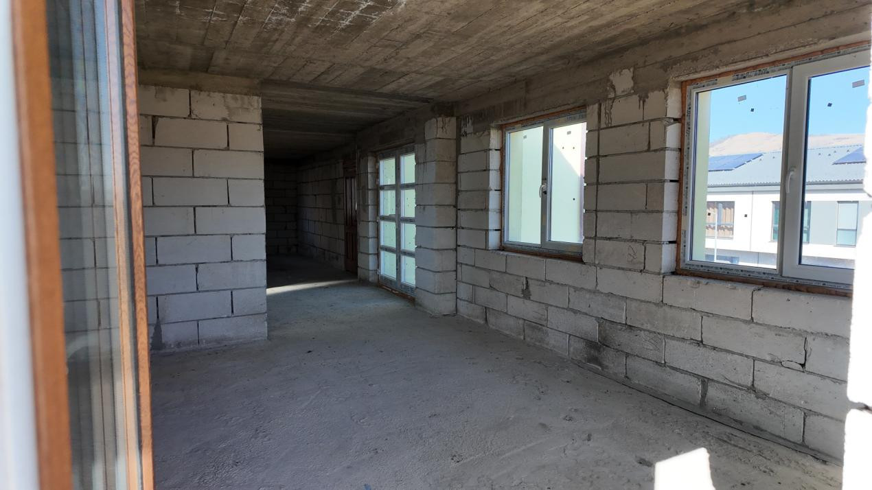 Casă individuală pe 1000 mp teren la preț de duplex:  Strada Iris, Chinteni