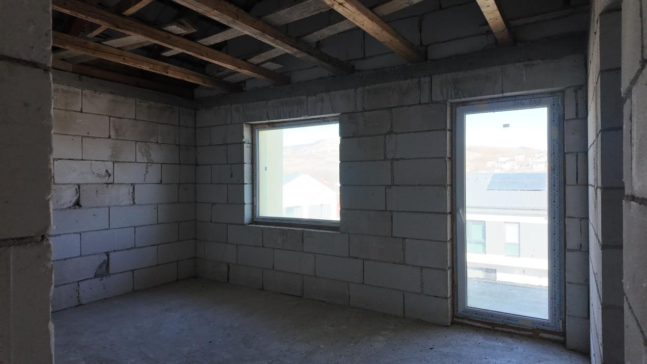 Casă individuală pe 1000 mp teren la preț de duplex:  Strada Iris, Chinteni