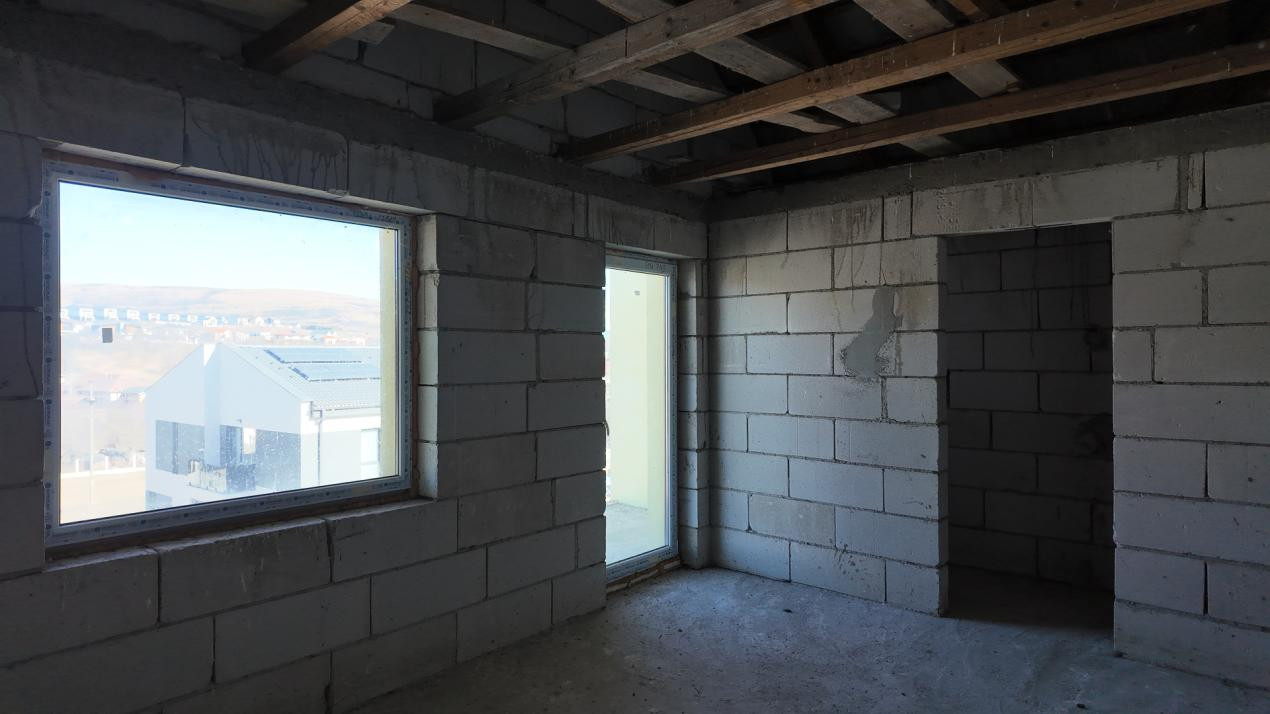 Casă individuală pe 1000 mp teren la preț de duplex:  Strada Iris, Chinteni