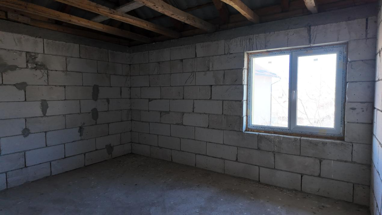 Casă individuală pe 1000 mp teren la preț de duplex:  Strada Iris, Chinteni