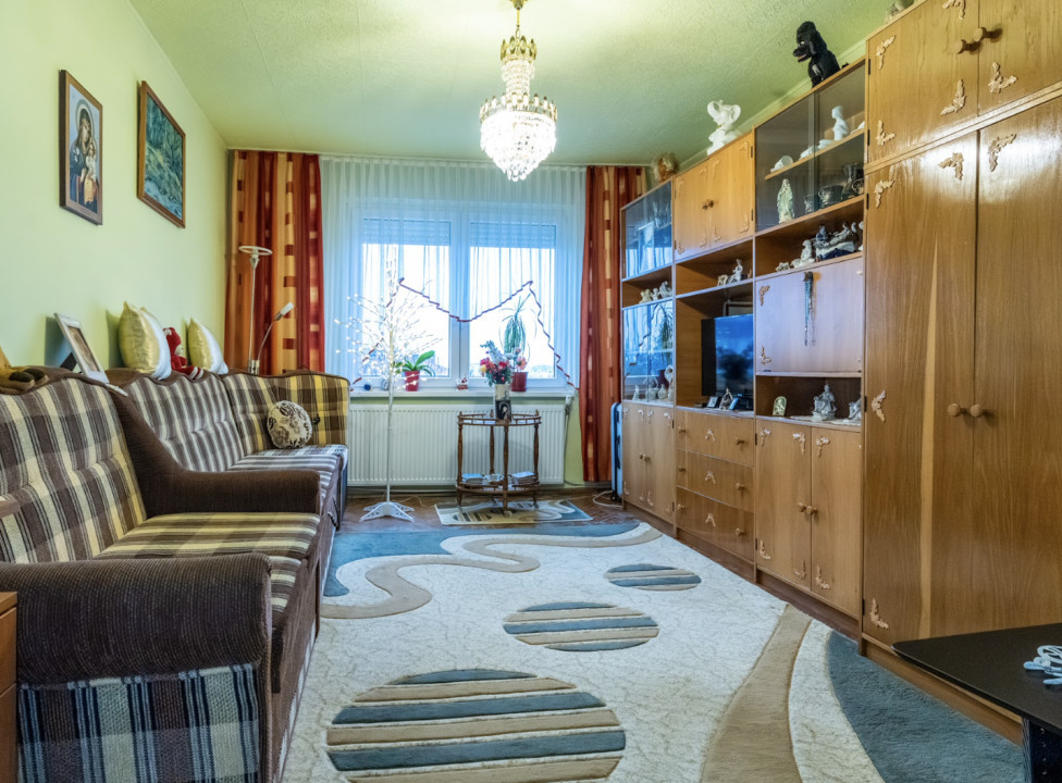 Apartament Luminos și Îngrijit cu 3 Camere + 2 Băi – Vedere Panoramică