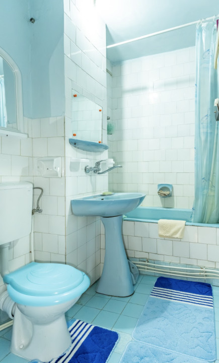 Apartament Luminos și Îngrijit cu 3 Camere + 2 Băi – Vedere Panoramică