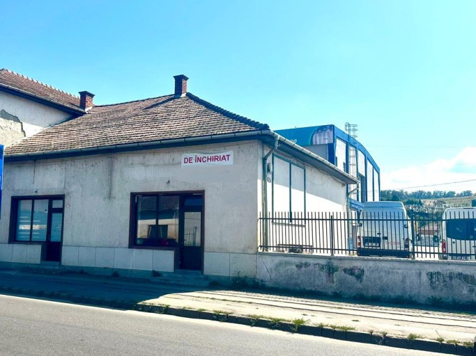 Spatiu comercial stradal cu vitrina, GH. DOJA - expunere excelenta!