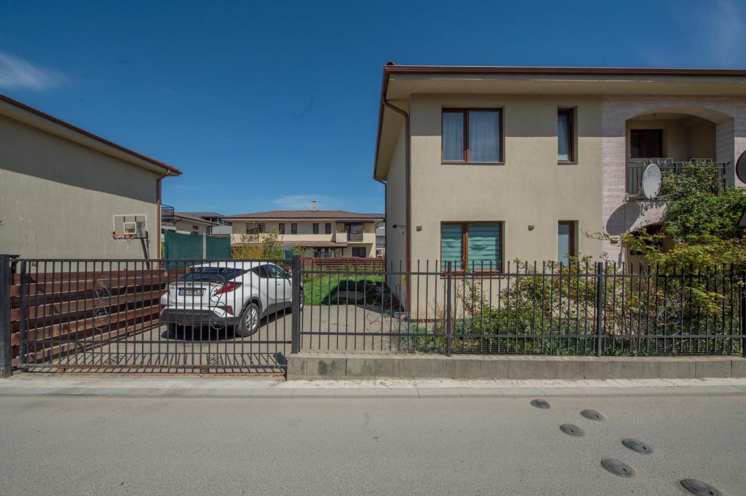 Duplex cu Teren Generos și Birou – Str. Urușagului 113R